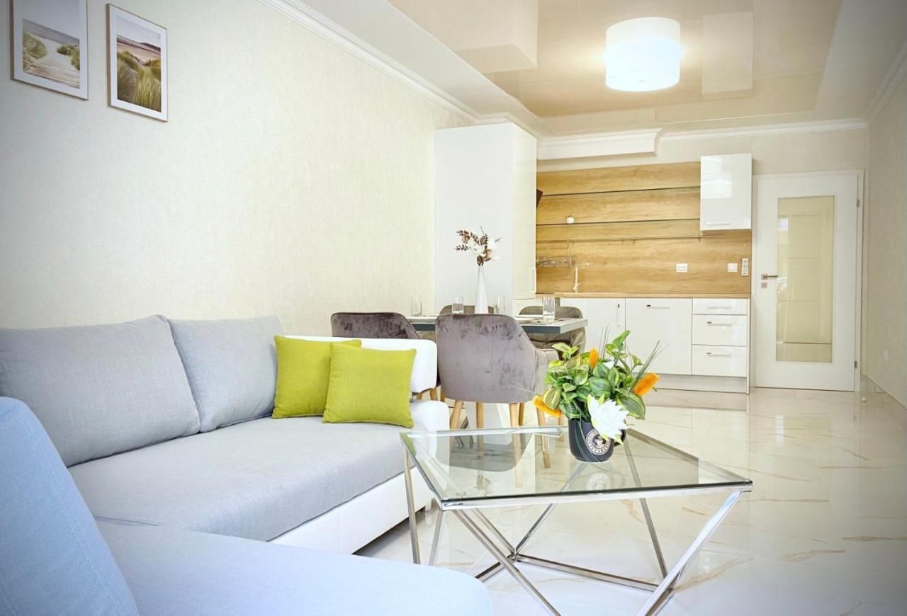 Sea View Apartment With Free Parking Pomorie Eksteriør billede